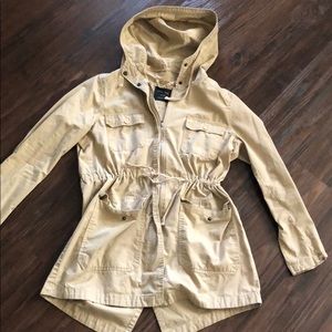 Khaki zip up light jacket